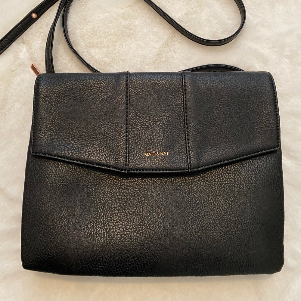 Matt & Nat Eeha crossbody in black